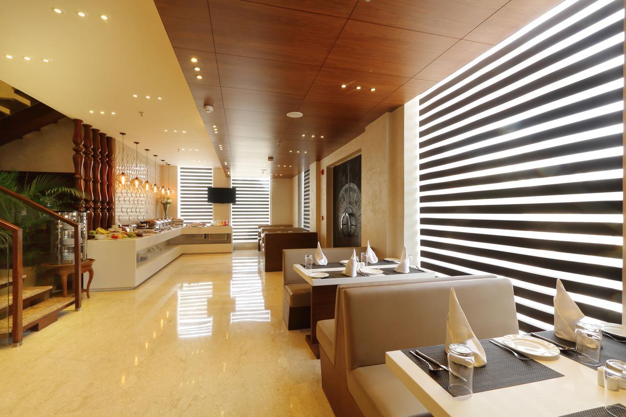 Ameya Suites Nuova Delhi Esterno foto