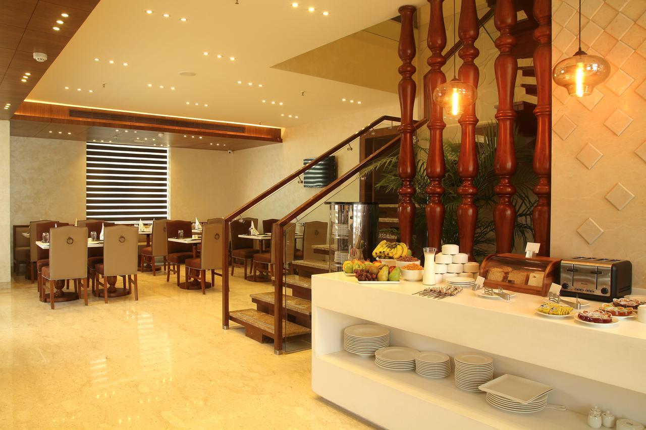 Ameya Suites Nuova Delhi Esterno foto