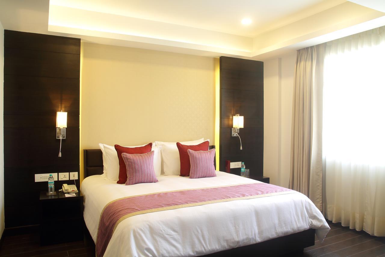 Ameya Suites Nuova Delhi Esterno foto