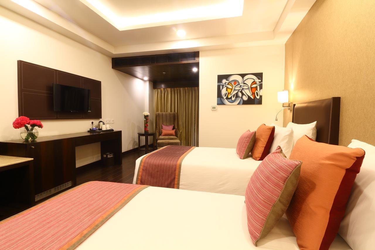 Ameya Suites Nuova Delhi Esterno foto