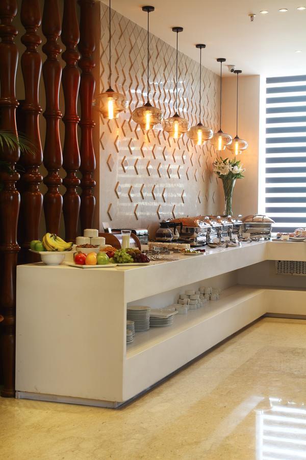 Ameya Suites Nuova Delhi Esterno foto