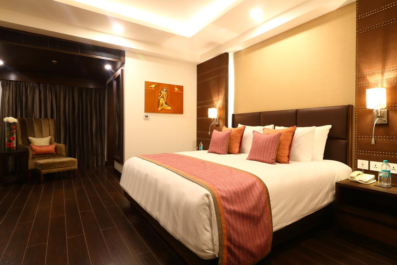 Ameya Suites Nuova Delhi Esterno foto