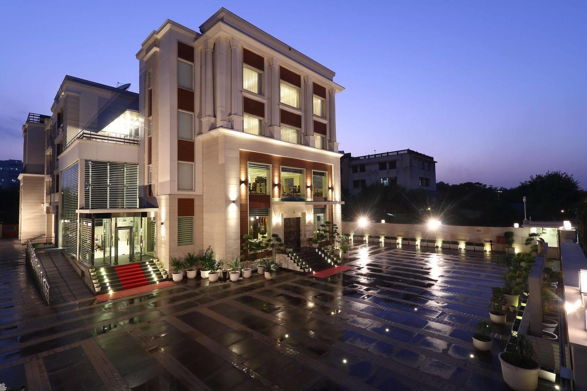 Ameya Suites Nuova Delhi Esterno foto