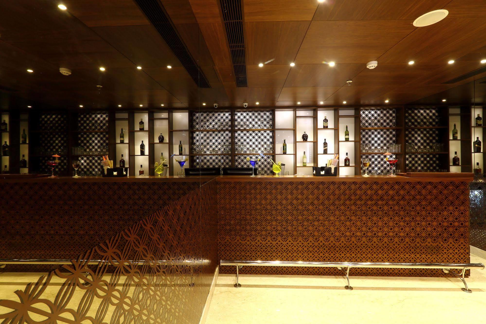 Ameya Suites Nuova Delhi Esterno foto