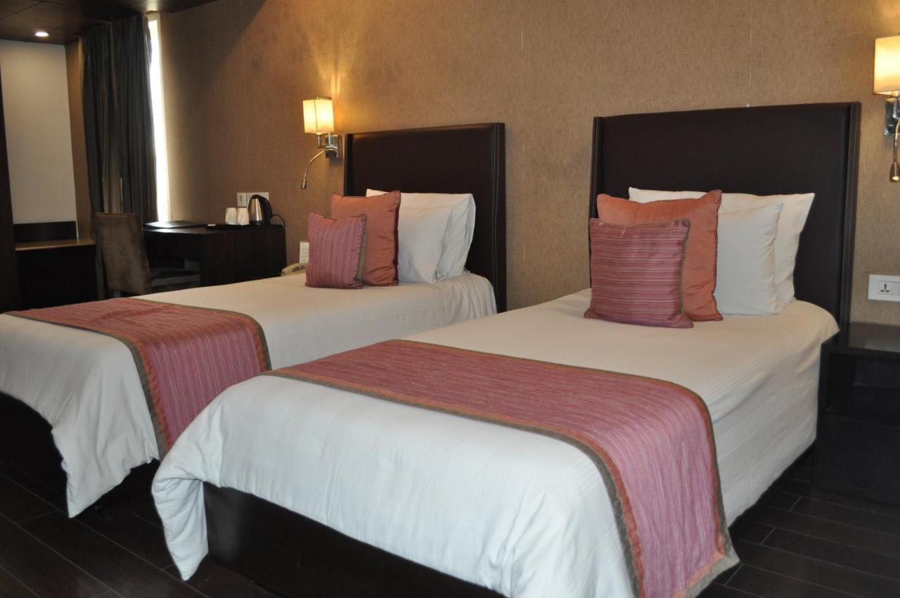 Ameya Suites Nuova Delhi Esterno foto
