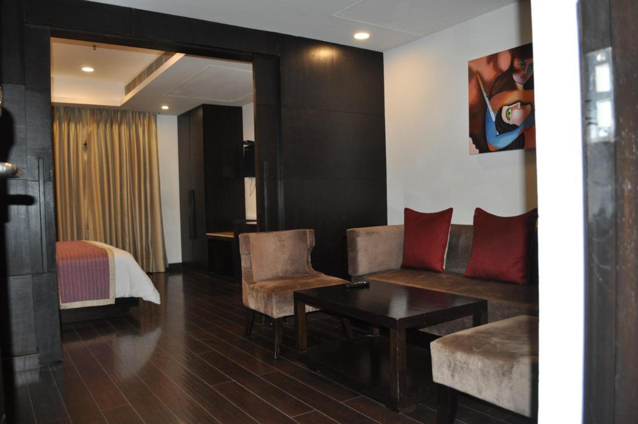 Ameya Suites Nuova Delhi Esterno foto